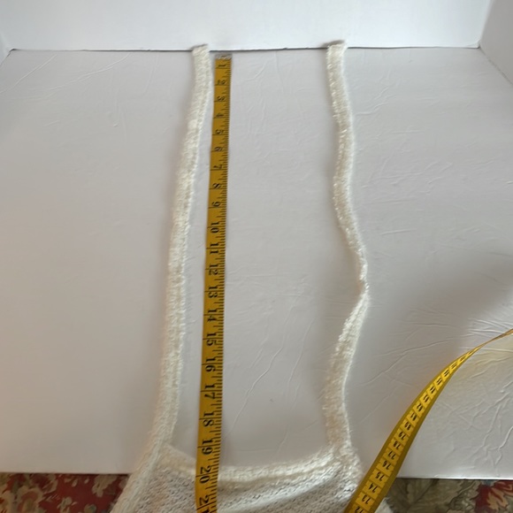 Hollister white, fuzzy halter top women’s size L NWT - Picture 13 of 13